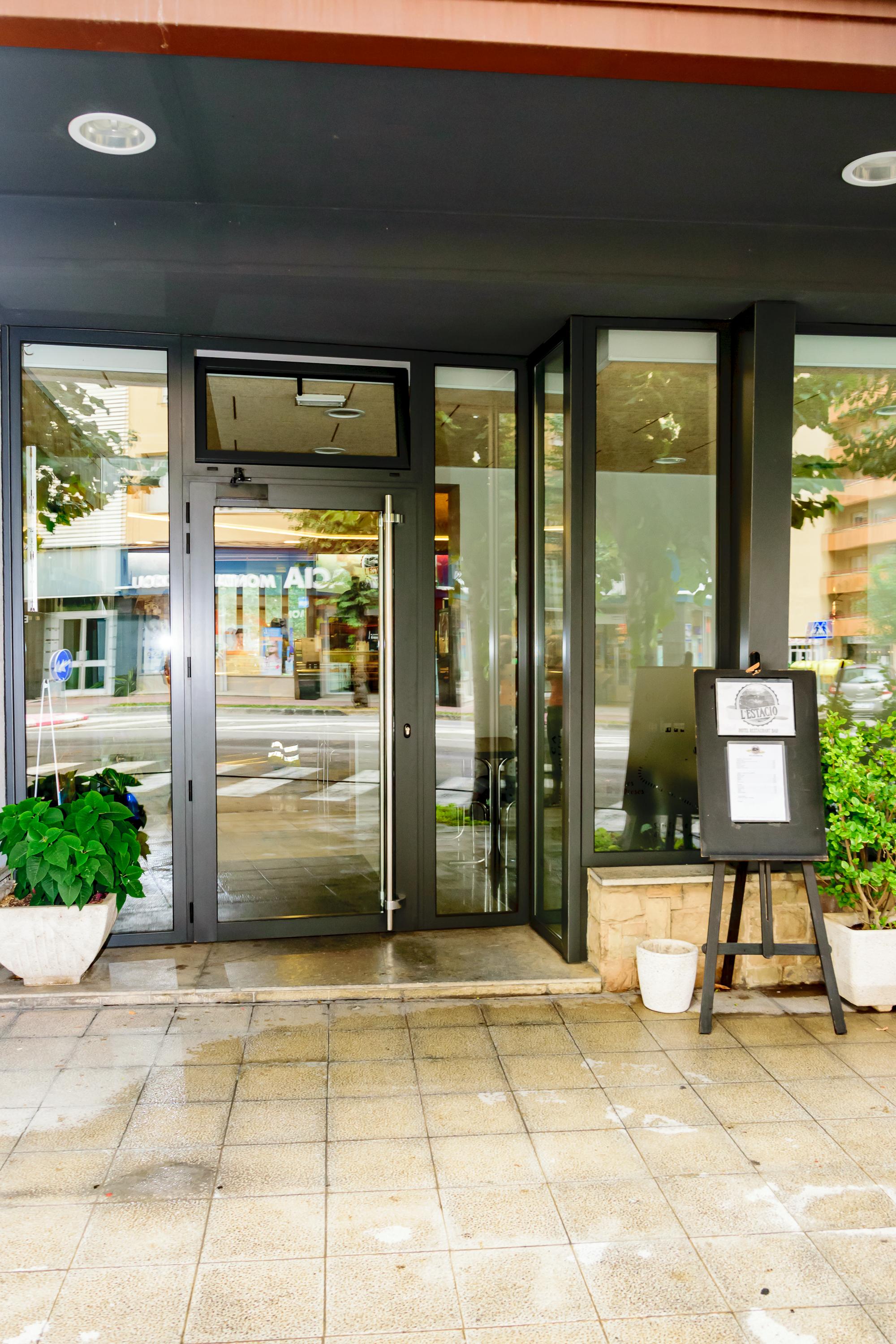 Hotel Estació Olot Exterior foto